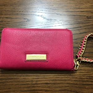 🌸May Blowout Sale🌸Large pink wallet/wristlet